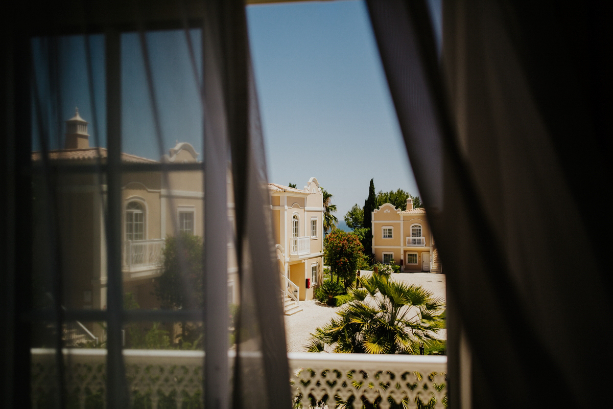 sara-and-leo-suites-alba-destination-wedding-00008