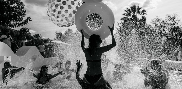 pool party vila monte the framers